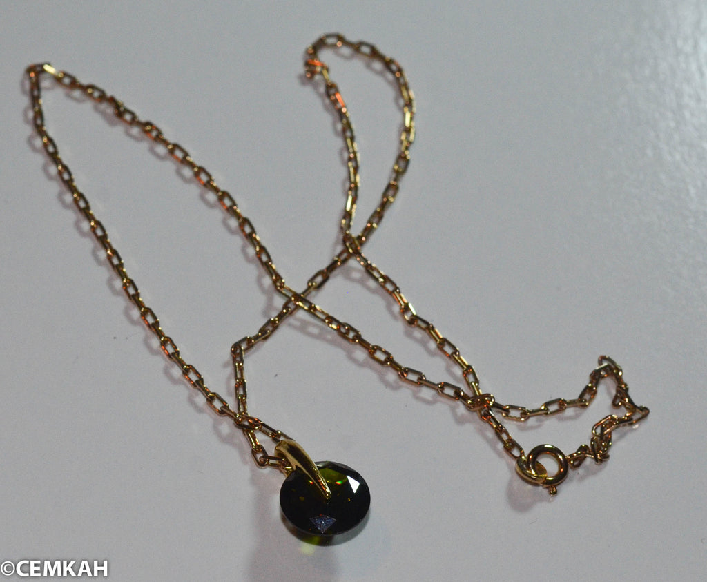 Green gemstone necklace