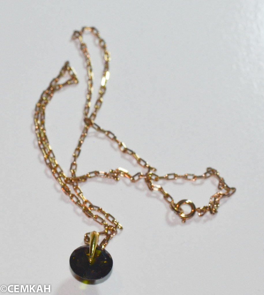 Green gemstone necklace