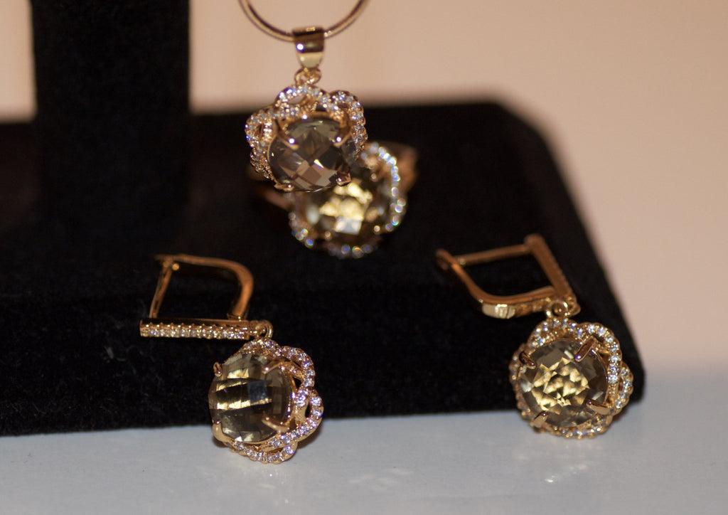 light green Necklace Set