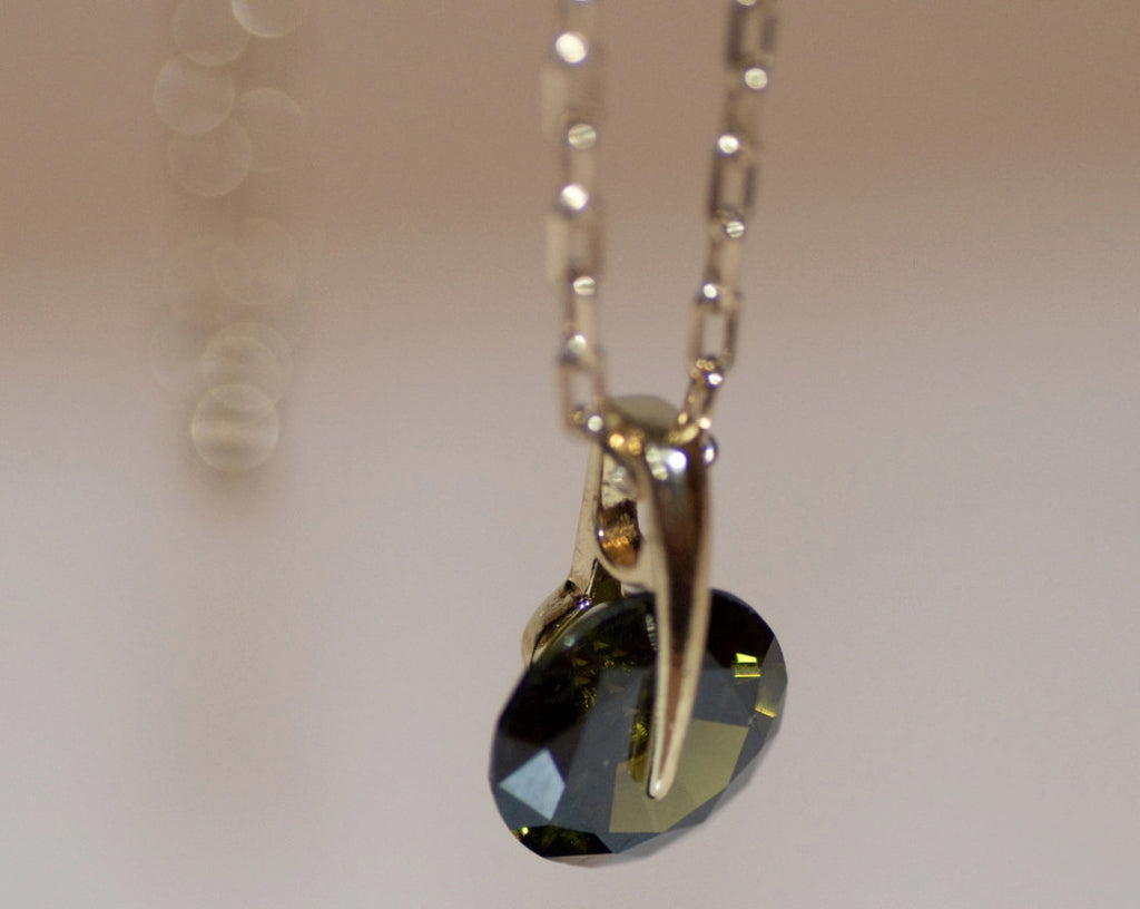 Green gemstone necklace