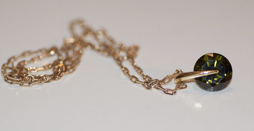 Green gemstone necklace