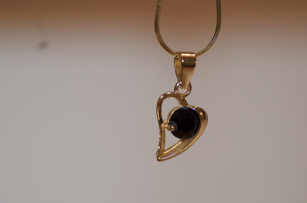 Black heart necklace
