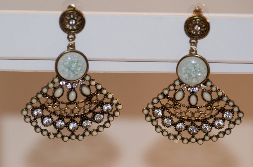 Vintage long hanging earring