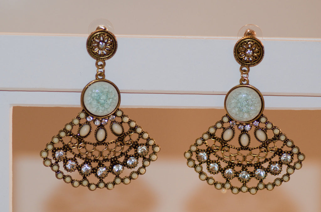 Vintage long hanging earring
