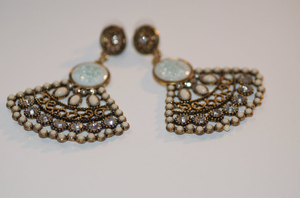 Vintage long hanging earring