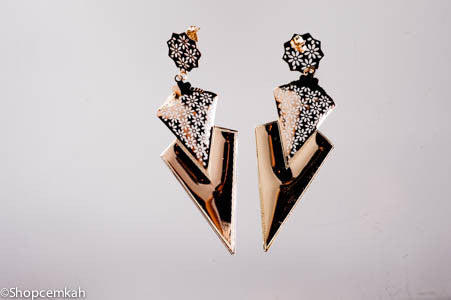 Diamond shape earring