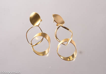 Gold drop earring