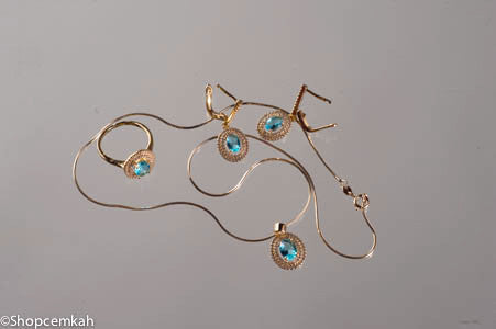 Light teal necklace set