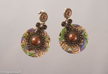 Brown queen earring